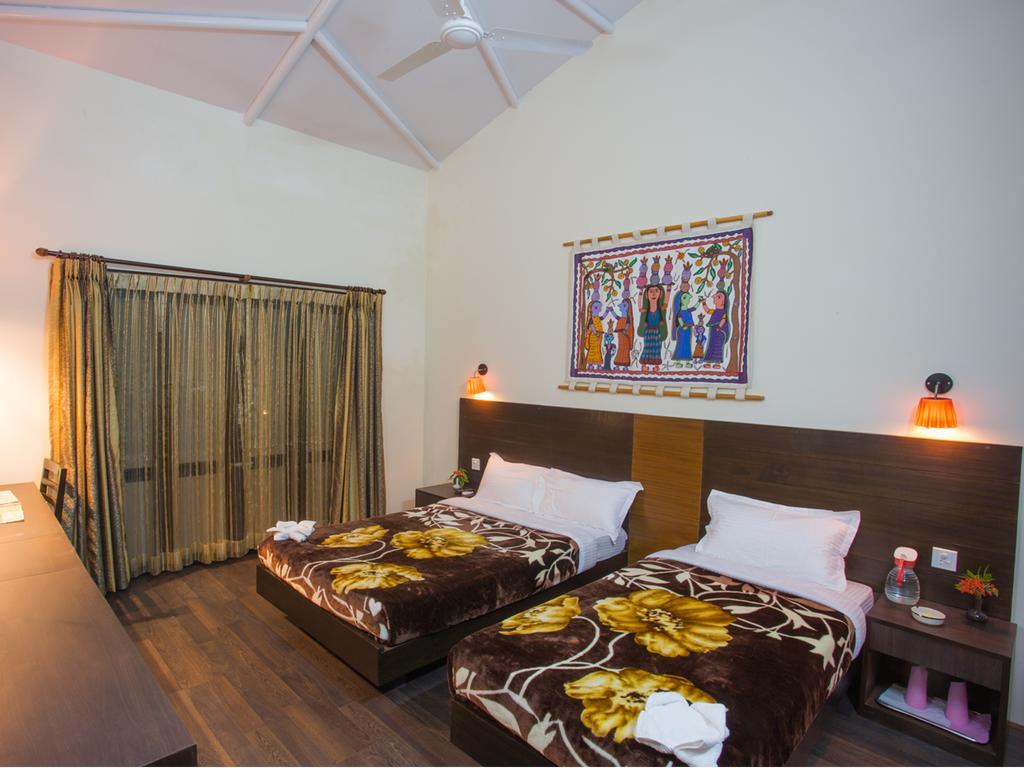 Chitwan Adventure Resort Sauraha Exterior photo