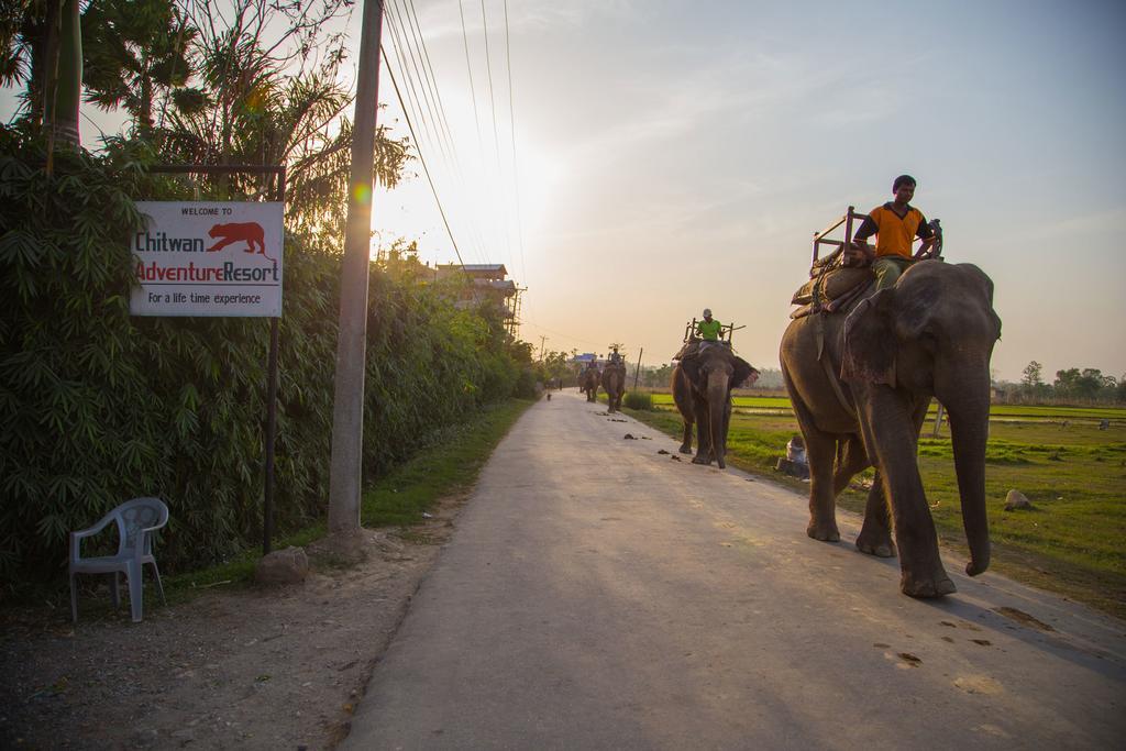 Chitwan Adventure Resort Sauraha Exterior photo