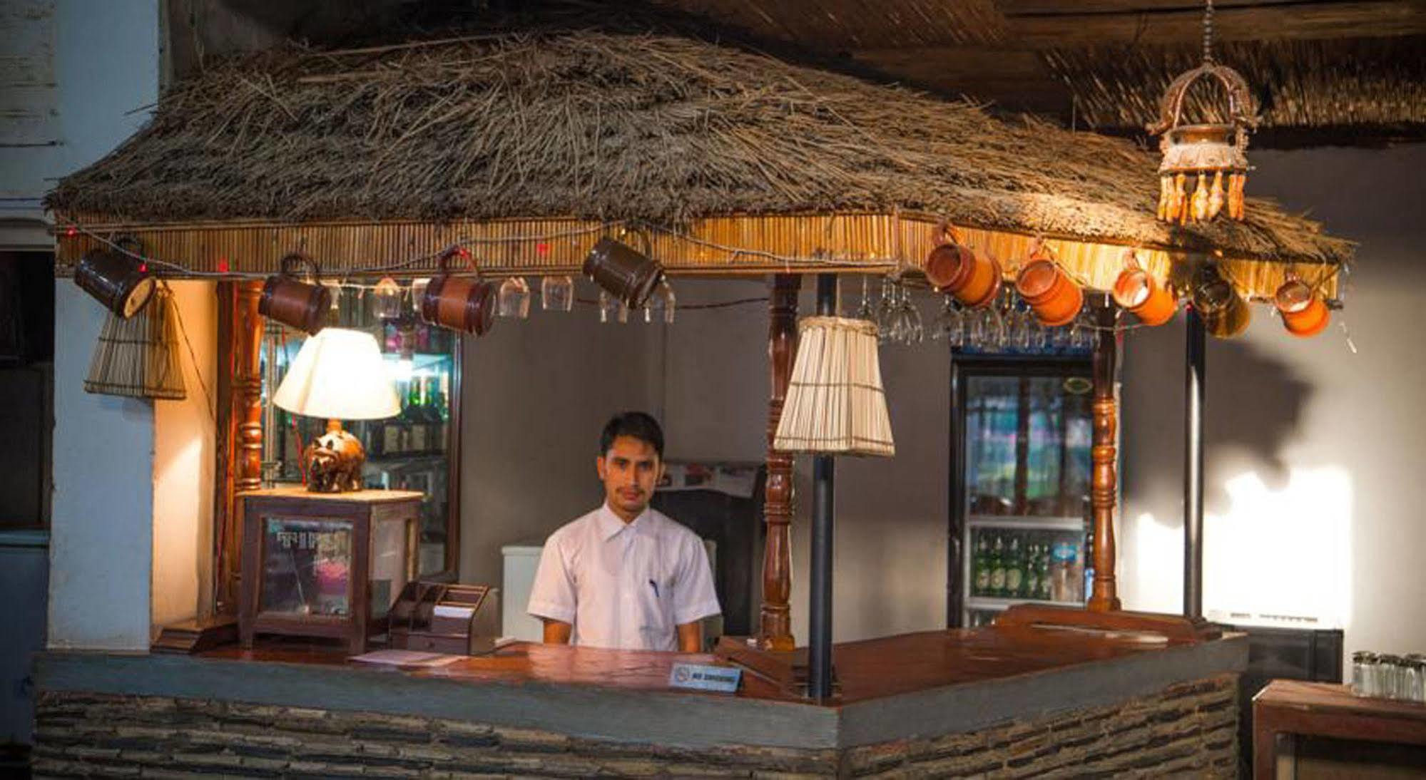 Chitwan Adventure Resort Sauraha Exterior photo