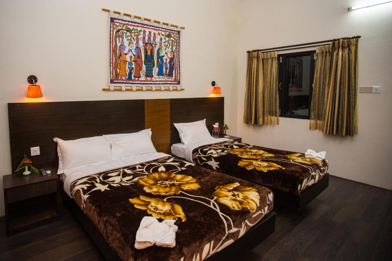 Chitwan Adventure Resort Sauraha Room photo